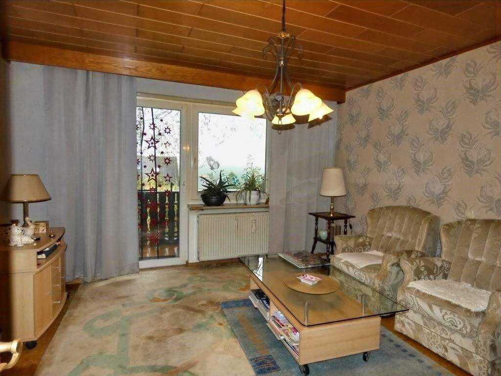 Charmantes Zweifamilienhaus mit großem Grundstück und langjährigen Mietern in ruhiger Lage – Parkstein – Vorschaubild 9