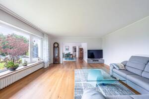 Ihr Familienparadies in Ehringhausen: Viel Platz, eigener Pool & Sauna – 42859 Remscheid – Vorschaubild 4