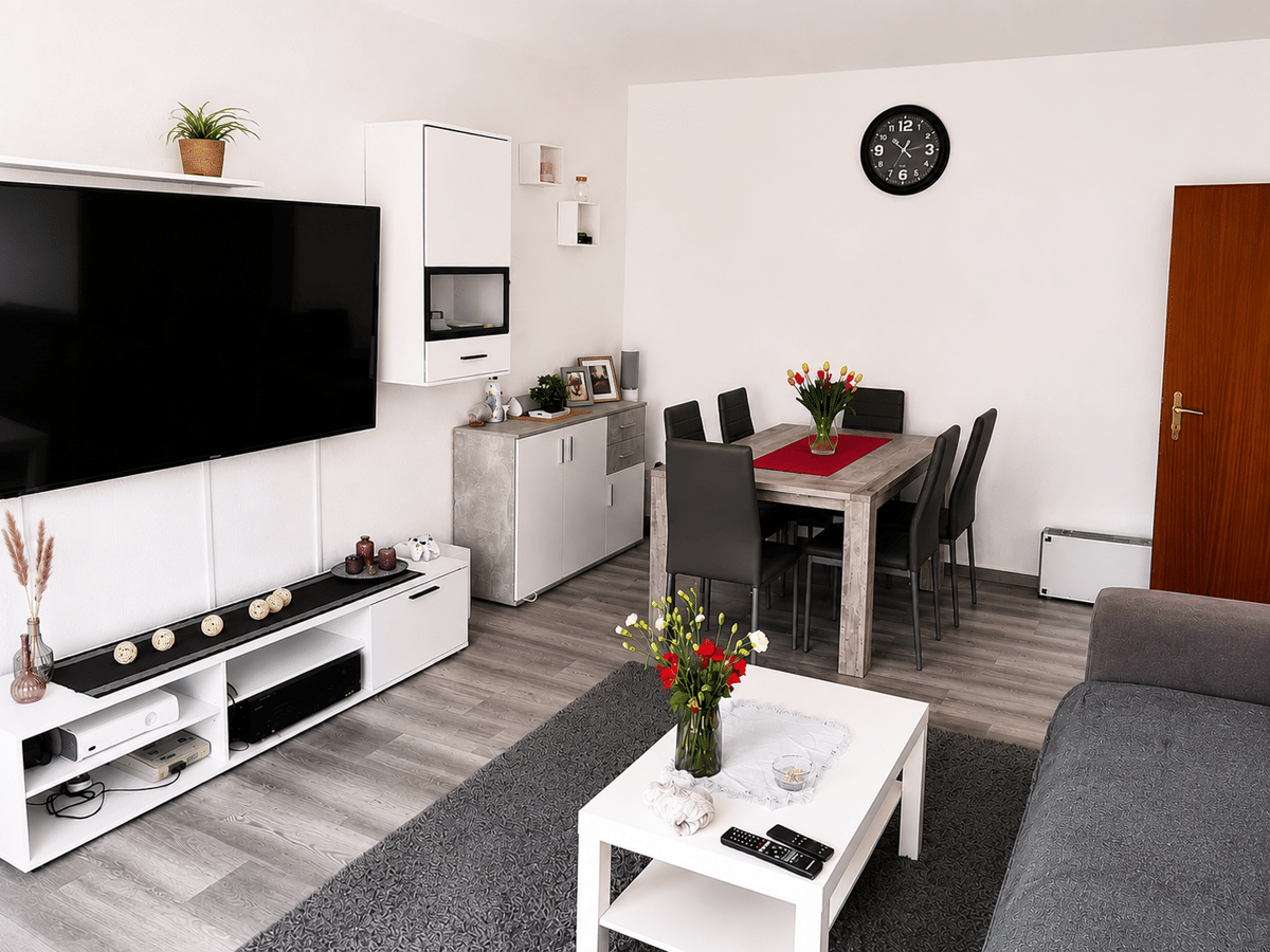Gepflegte 2-ZKB-Souterrainwohnung mit großer Terrasse & 20 m² Abstellraum in Heimbach-Weis – 56566 Neuwied – Bild 1 von 6