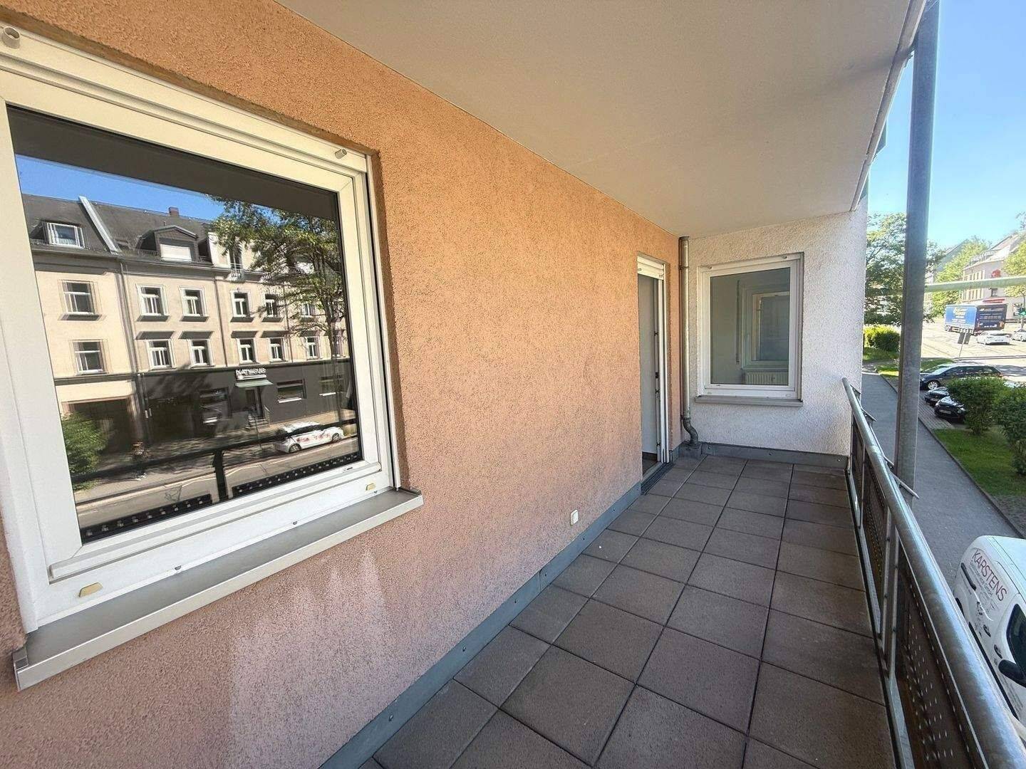 - 2-Raum-APARTMENT MIT 2 BALKONEN - SENIOR LIVING - barrierefrei – Chemnitz – Vorschaubild 2