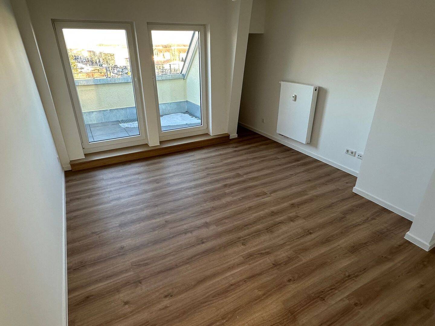Eutritzsch - komplett neu sanierte & moderne Dachgeschoßwohnung mit Loggia in verkehrsgünstiger Lage – Leipzig – Vorschaubild 4