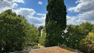 Vermietete 2-Zimmer-Wohnung mit überdachtem Balkon in zentrumsnaher Lage – 79106 Freiburg im Breisgau – Vorschaubild 2