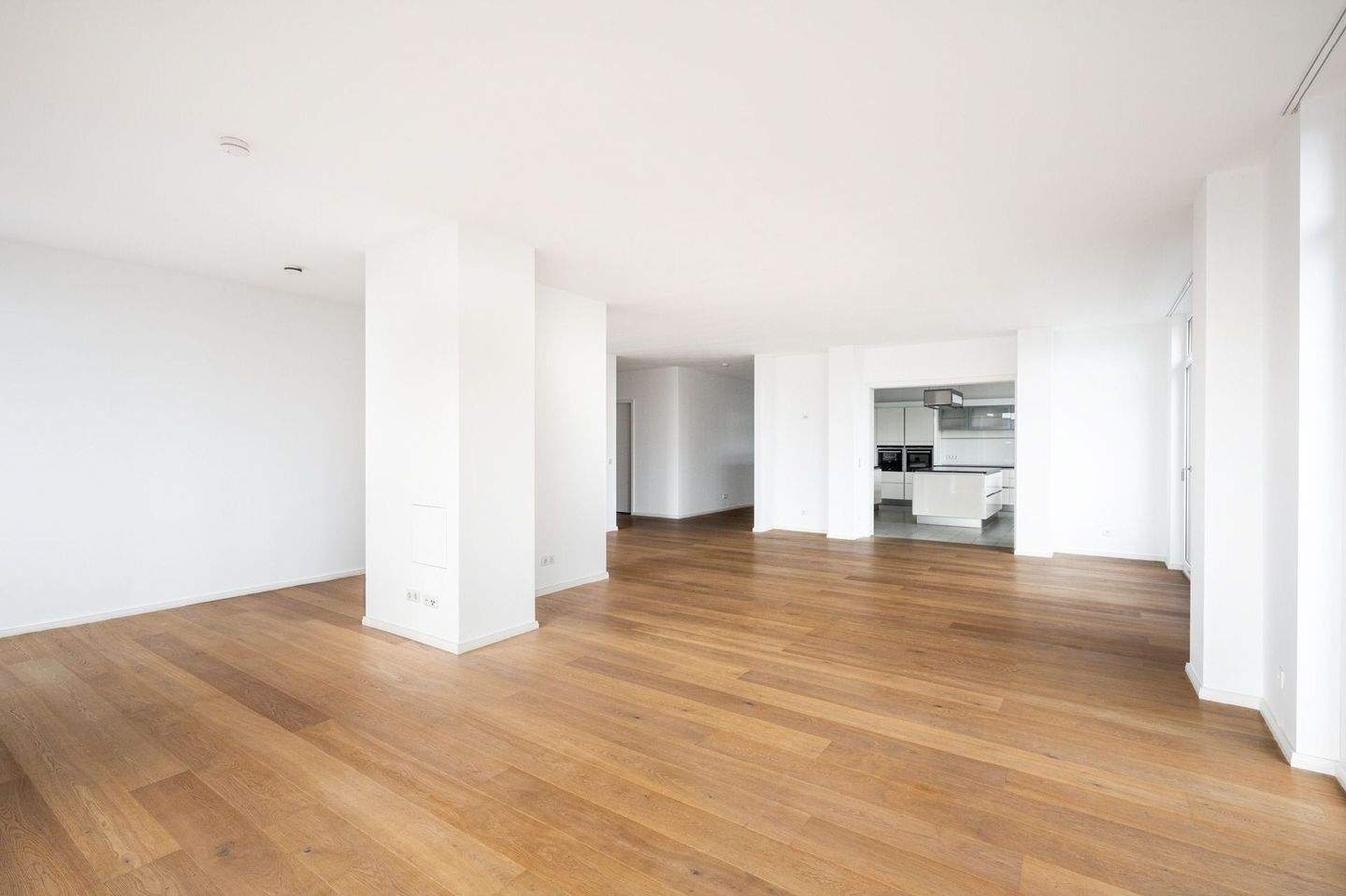 AIGNER - Exklusives Wohnen auf einer ganzen Etage: 342 m² mit tollem Schnitt in Schwabing – München – Vorschaubild 2