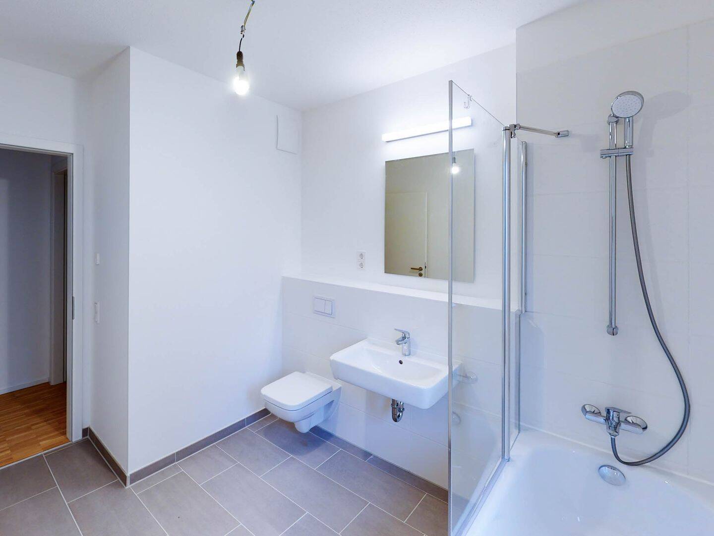 Komfortables Familienwohnen: 4-Zimmer-Wohnung mit offener Küche und Balkon – Berlin – Vorschaubild 6