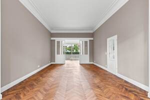 Innen charmanter Altbau, außen modern: Schöne Wohnung mit direktem Zugang zum Alsterwanderweg – 22391 Hamburg – Vorschaubild 3
