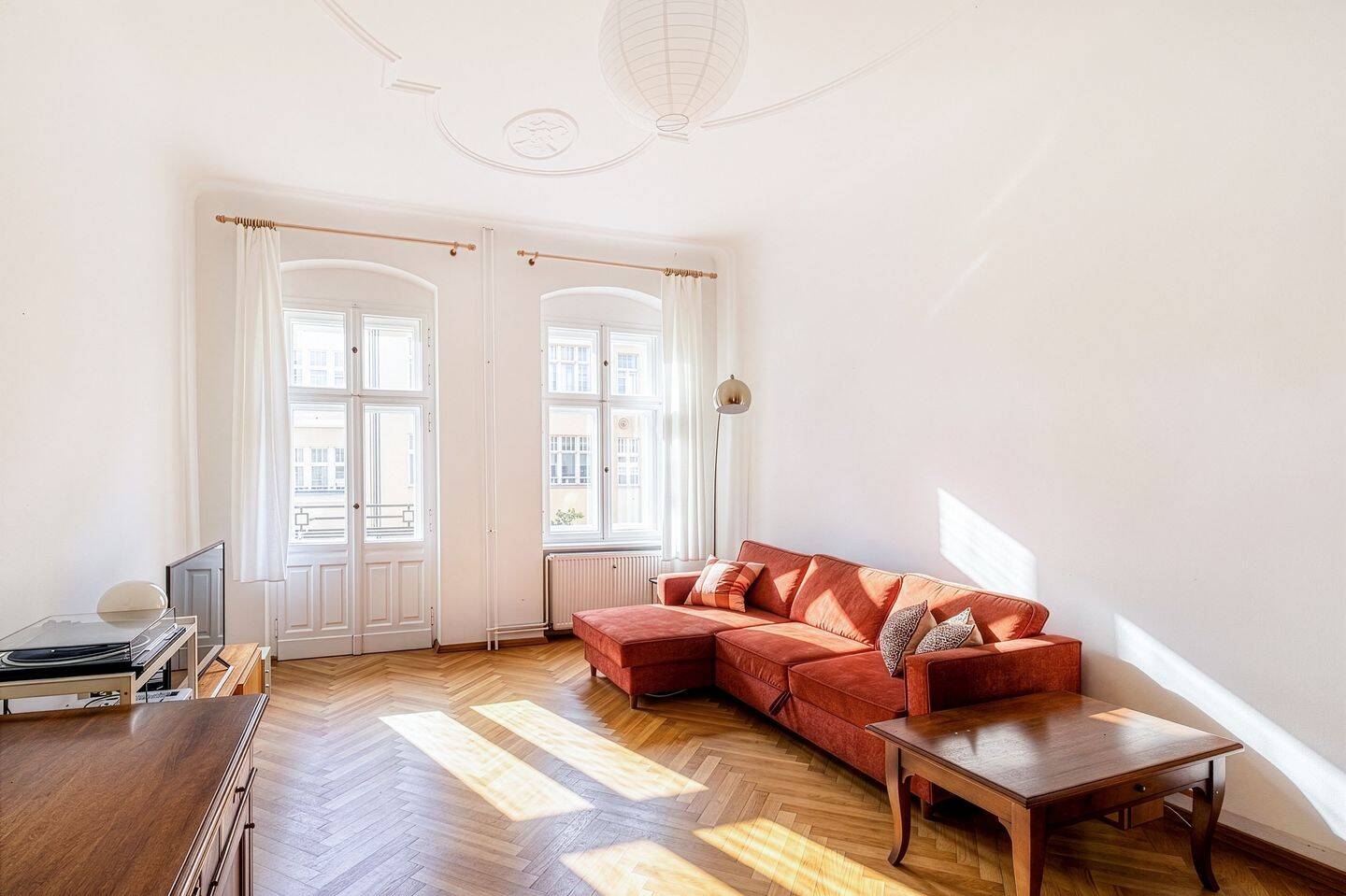 Stilvolle Altbauwohnung mit Südbalkon im begehrten Samariterkiez