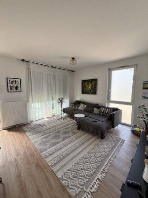Neubau-Zweitbezug! Große 4-Zimmer-Wohnung mit Balkon! – 60437 Frankfurt am Main – Vorschaubild 2