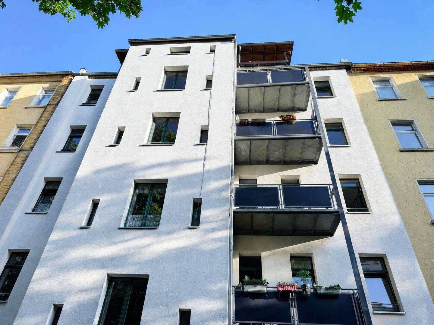 Exklusive Dachgeschosswohnung mit PV-Anlage, Speicher & Klimaanlage in gefragter Leipziger Stadtlage – Leipzig – Vorschaubild 3