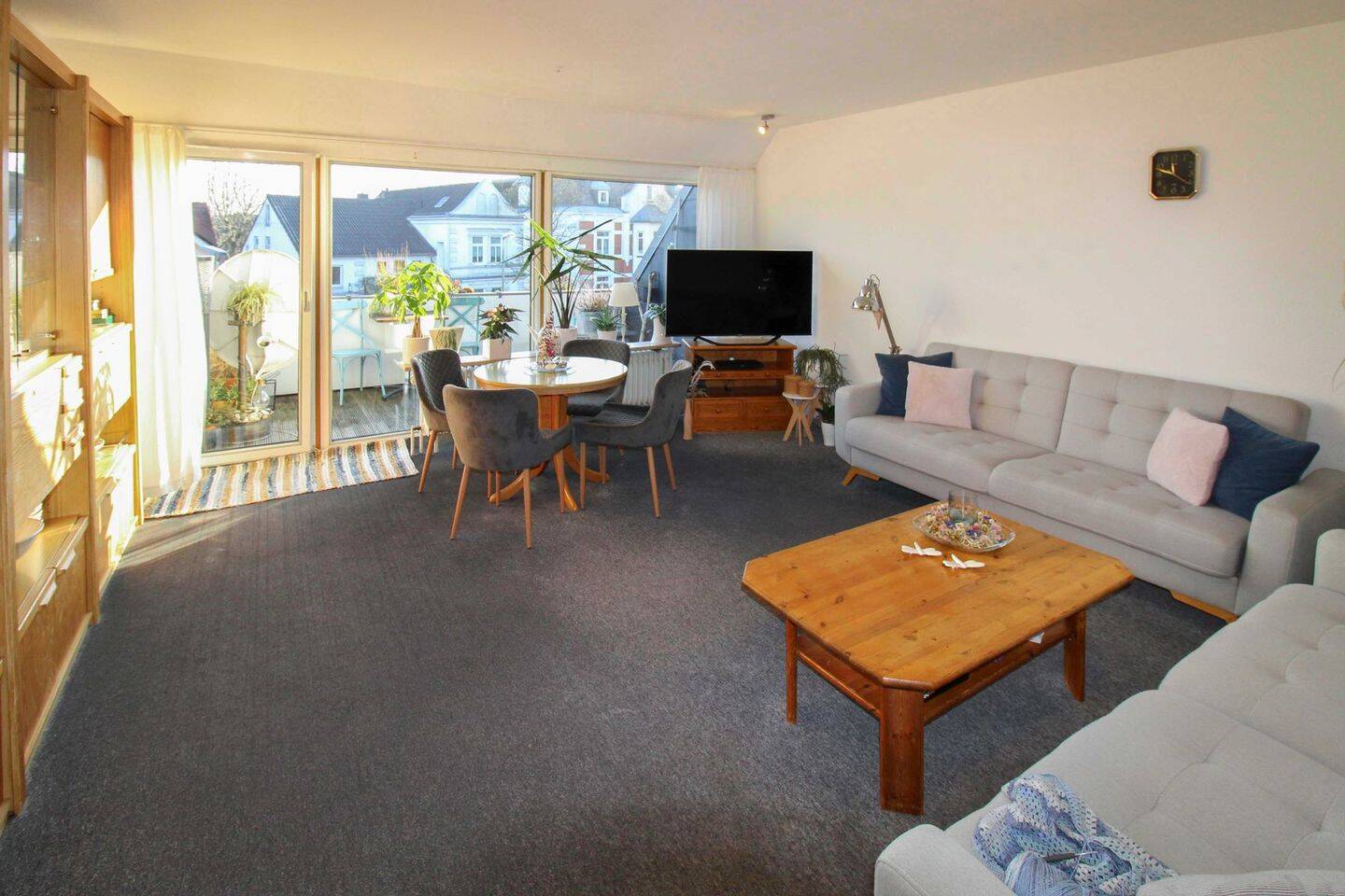 Charmante und zentrale Wohnung mit Loggia in Schleswig – Schleswig – Vorschaubild 2