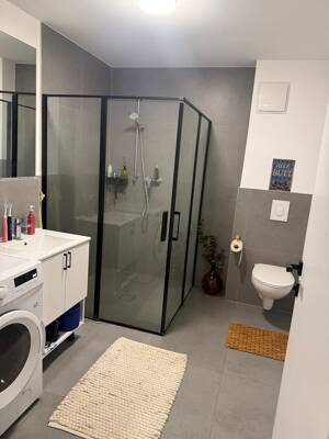 Sehr schöne eingerichtete 2 Zimmer-Wohnung – 40210 Düsseldorf – Vorschaubild 3