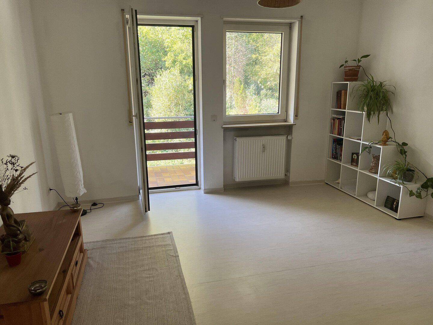 Charmante DG Wohnung, Einbauküche, Glasfaseranschluss & viel Tageslicht im Grünen! – Elmstein – Vorschaubild 4