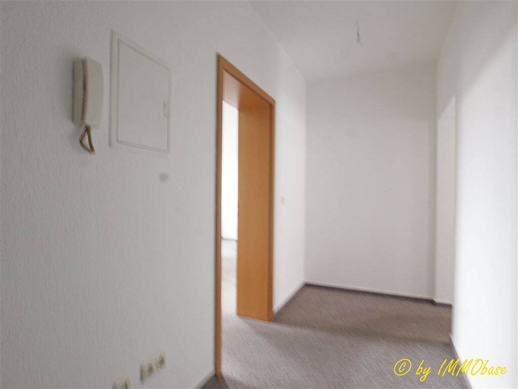 Mit Balkon und Stellplatz - Neuer Bodenbelag auf Wunsch! – Chemnitz – Vorschaubild 9