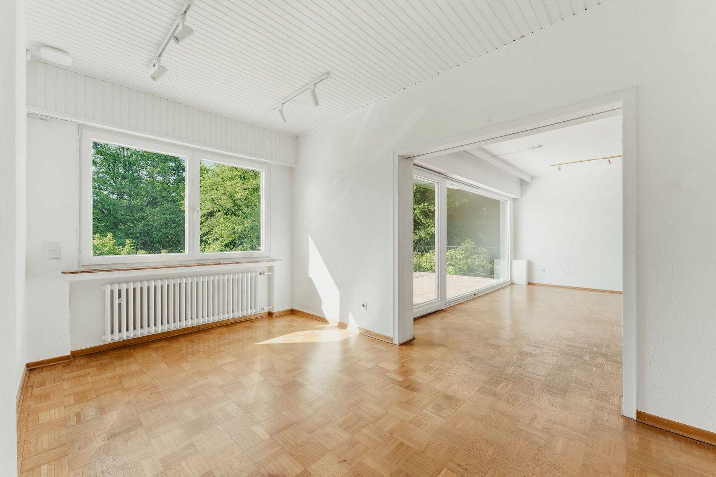 Anwesen zum Wohnen und Arbeiten mit Pool, Sauna und eigenem Wald in Overath – Overath – Vorschaubild 9