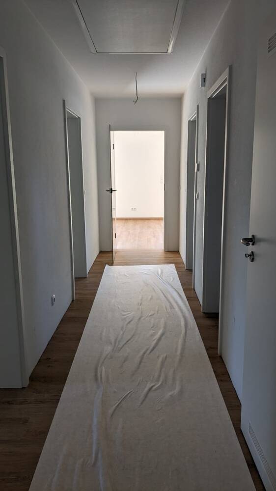Neuwertiger Bungalow mit Garage, Carport und großzügigem Grundstück in Kirchahorn – Ahorntal – Vorschaubild 7