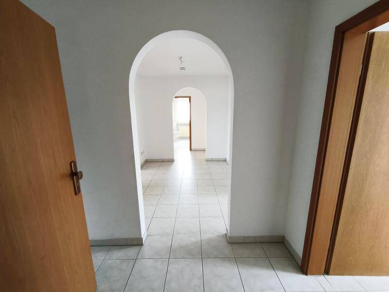 3 Zi. Wohnung (Nr. 6) im DG (2. OG) mit Balkon und Garage – Erlangen – Vorschaubild 2