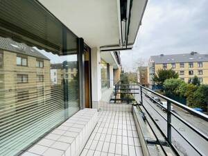 4-Zimmer WG-vermietete Wohnung in Düsseldorf-Eller - ca. 1.850 € Warmmiete