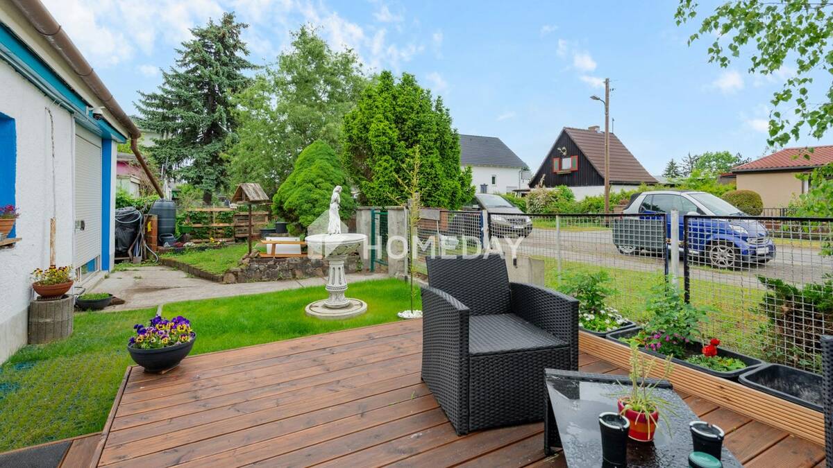 Familienfreundlicher 4-Zimmer-Bungalow mit Garten, zwei Terrassen und PV-Anlage – 12683 Berlin – Bild 1 von 9