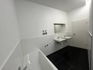 5-Zimmer-Wohnung mit 128 m² Wohnfläche und frisch renoviert in Erfurt – 99084 Erfurt – Vorschaubild 7