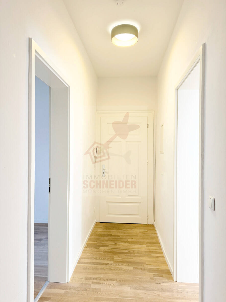 IMMOBILIEN SCHNEIDER - bezugsfreie denkmalgeschützte 2 Zi.- Altbauwohnung mit Balkon in bester Lage – München – Vorschaubild 3