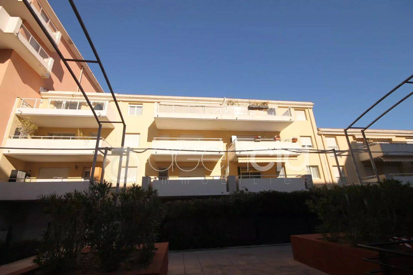 Appartement 2 pièces 45 m² · à Antibes · 45 m² · 990 €/mois
