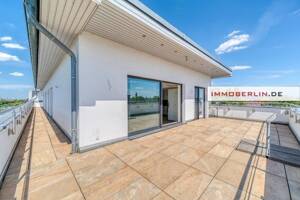 IMMOBERLIN.DE - Komplette Etage! Großzügige Wohnung mit Privatlift, Südwestterrasse & Pkw-Stellplatz – 12157 Berlin – Vorschaubild 3