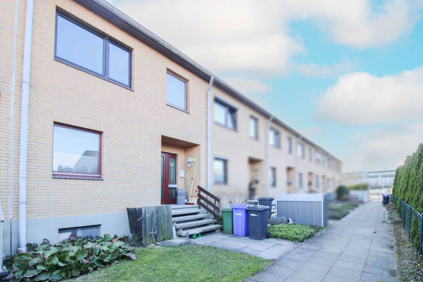 Gepflegtes Reihenmittelhaus mit Garten, Terrasse & Stellplatz – Königslutter am Elm – Bild 1 von 9