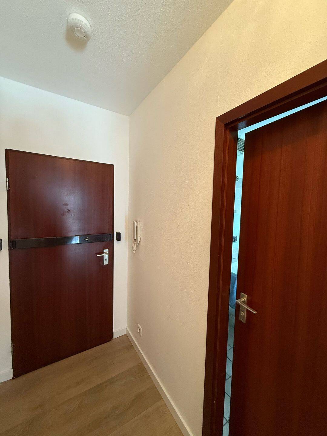 1-Zimmerwohnung in Nähe der Krefelder Innenstadt zu vermieten – Krefeld – Vorschaubild 5