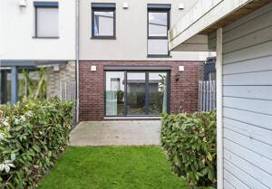 Bremen-Oberneuland: Einfamilien-Reihenhaus mit Dachterrasse und Carport – 28355 Bremen – Vorschaubild 3