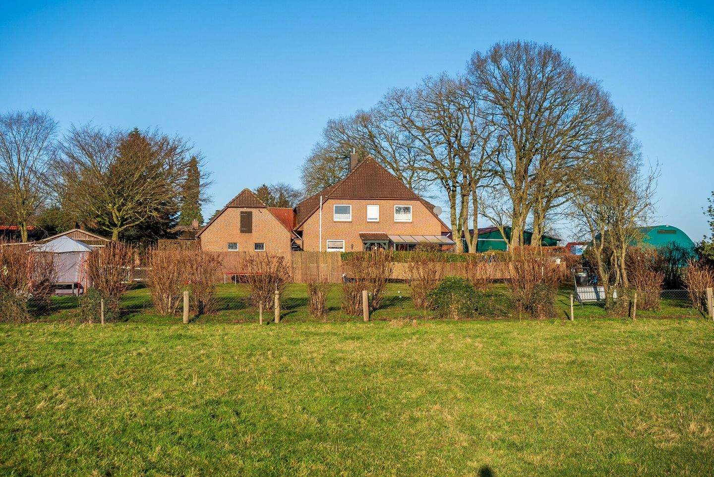 Hochwertiges Zweifamilienhaus mit großem Grundstück in Hatten – Hatten – Vorschaubild 7