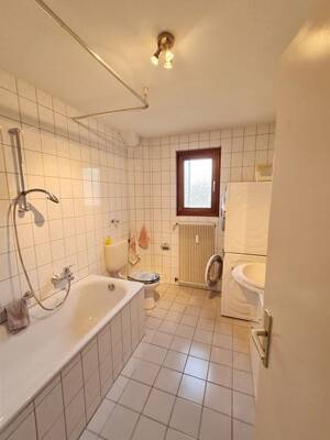 +++ Besichtigung erwünscht! - vermietete 2 Zimmer, Küche, Diele, Bad aus Oberhausen warten auf Ihren Besuch +++ – 46047 Oberhausen – Vorschaubild 3