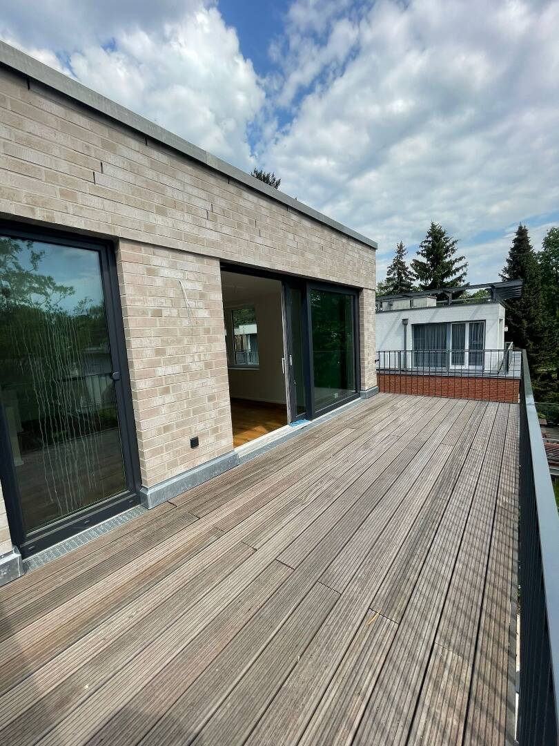 Helle 3 Zimmer Neubau-Maisonette-Wohnung mit Dachterrasse, Aufzug und Tiefgarage in Alsterdorf!