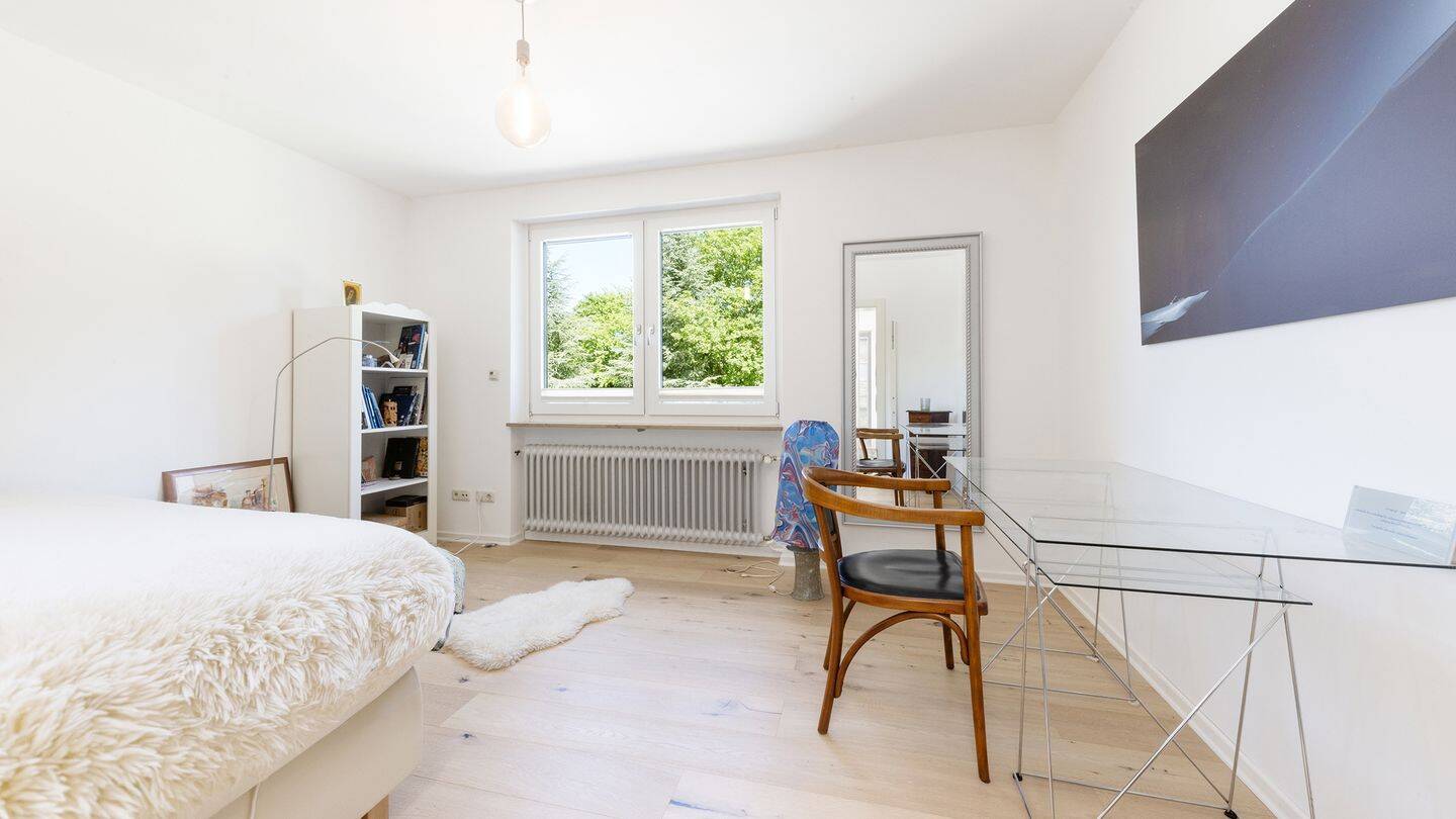 Elegantes Einfamilienhaus mit Wintergarten in ruhiger Lage in Trudering – München – Vorschaubild 6
