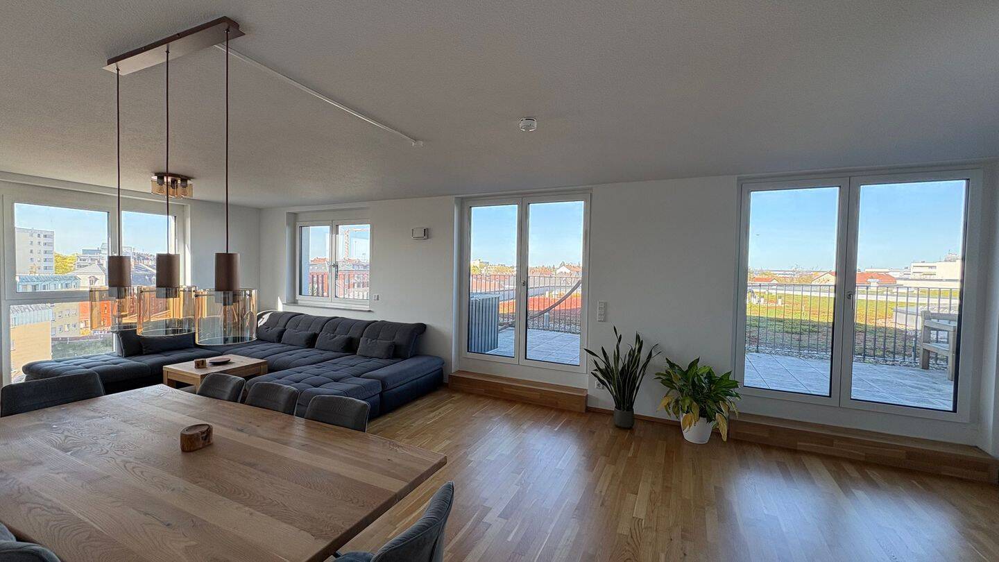 Exklusive Penthouse-/Maisonettewohnung in der Espanstraße, 90765 Fürth-Poppenreuth