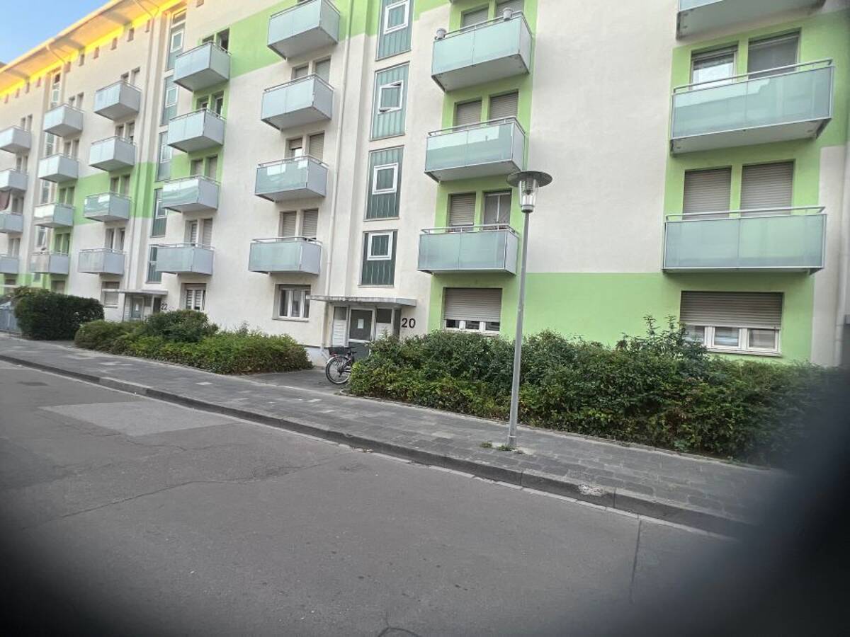 Provisionsfrei* LU -Süd 2 ZKB Luxus-modern kernsaniert Nähe Parkinsel im sanierten Mehrfamilienhaus – 67061 Ludwigshafen am Rhein – Bild 1 von 2