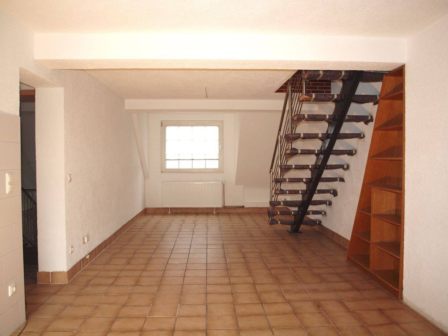CHARMANTE DACH-MAISONETTE mit SONNENBALKON in WANHEIMERORT – Duisburg – Vorschaubild 5