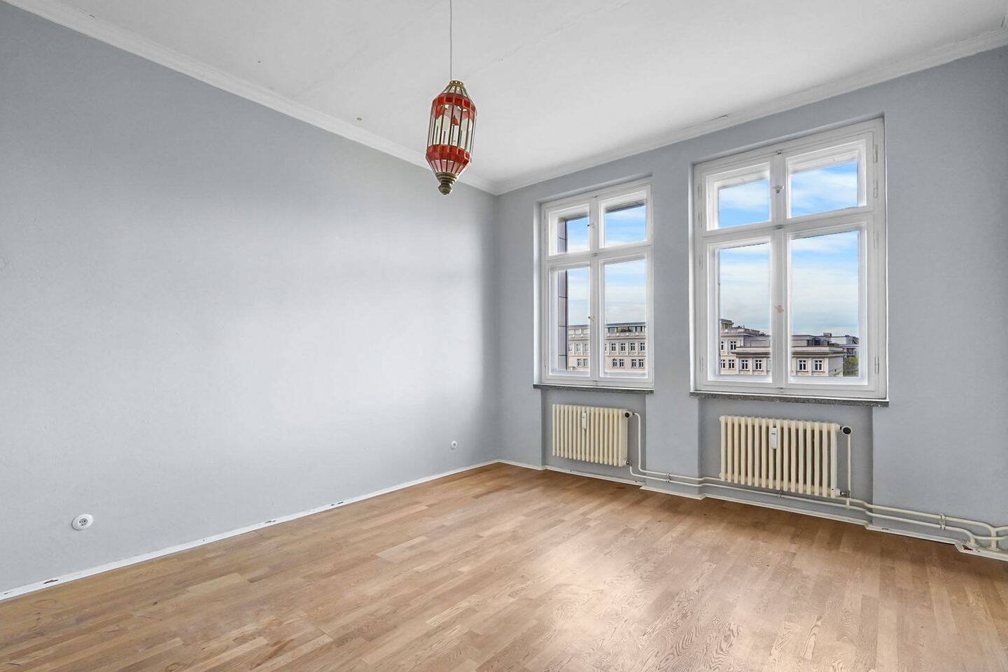 Stilvolle Etagenwohnung mit Sauna, Dachgarten und Denkmalschutz-Charme – Berlin – Vorschaubild 3