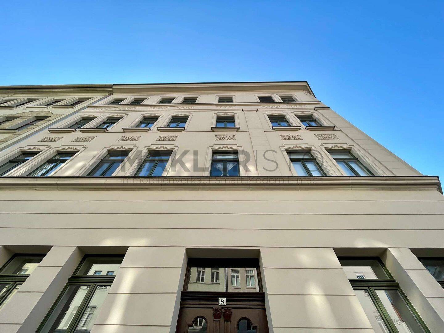 4,8% Rendite: Moderne 2-Raum-Wohnung mit Parkett und Balkon zu verkaufen!