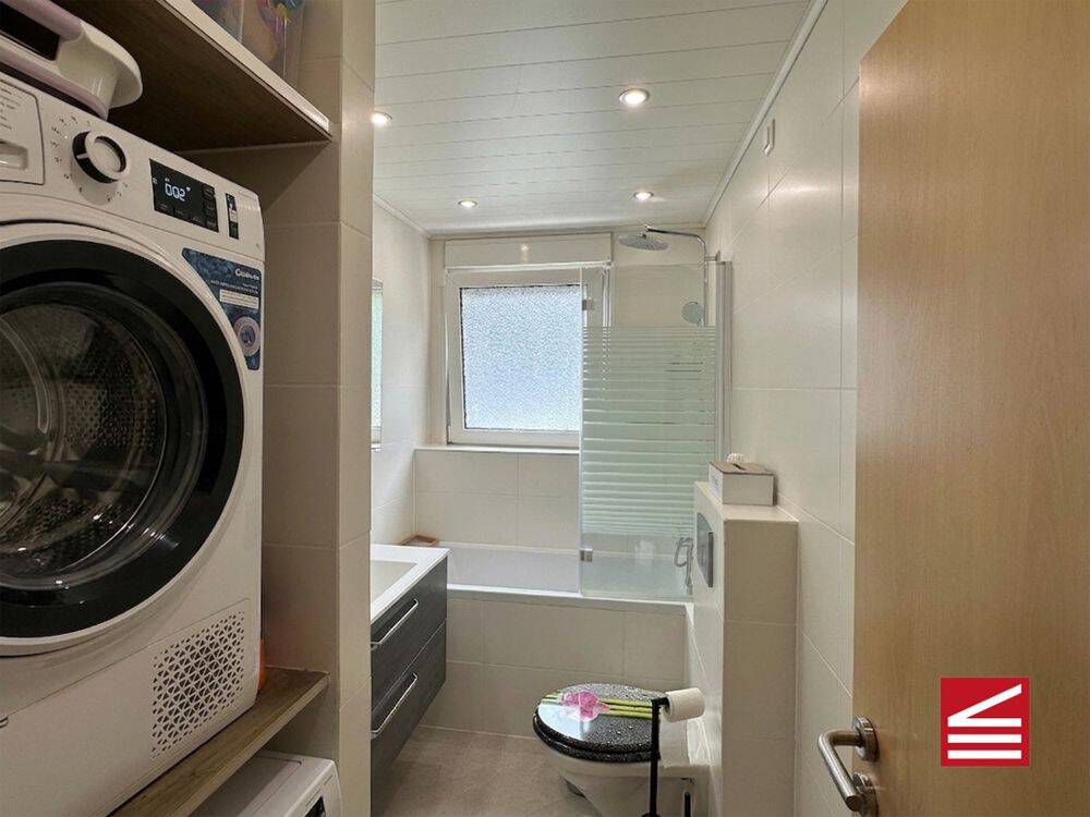 Baden-Baden, Zweifamilienhaus mit großem Garten, Hof und 3 Garagen! – Baden-Baden – Vorschaubild 3