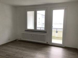 Modernisiert! 3-Zimmer Wohnung mit Balkon und Blick ins Grüne – 33609 Bielefeld – Vorschaubild 3