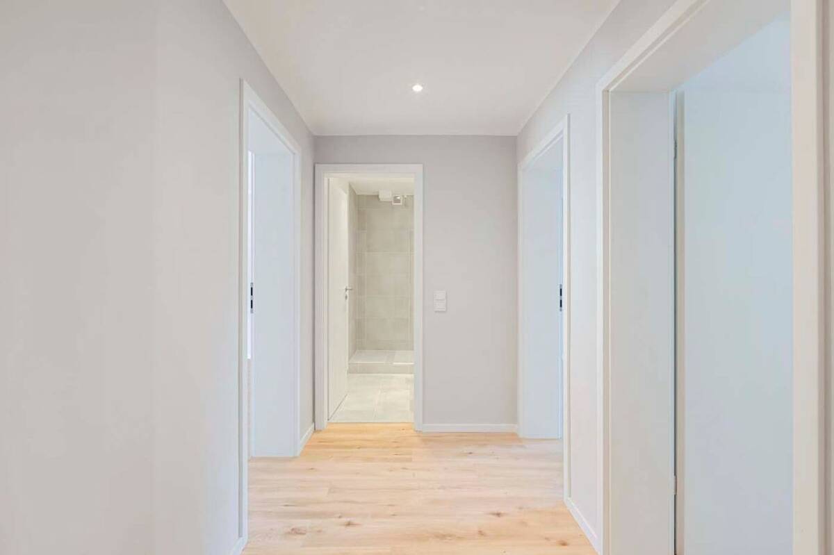Sanierte und bezugsfreie 2-Zimmer Wohnung in zentraler Lage von Mülheim an der Ruhr – 45468 Mülheim an der Ruhr – Bild 1 von 9