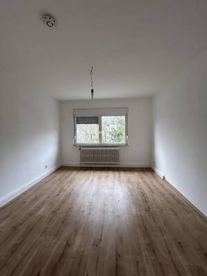 Gemütliche 2-Zimmer-Wonung mit Laminatboden und modernen Badezimmer – 47229 Duisburg – Vorschaubild 6
