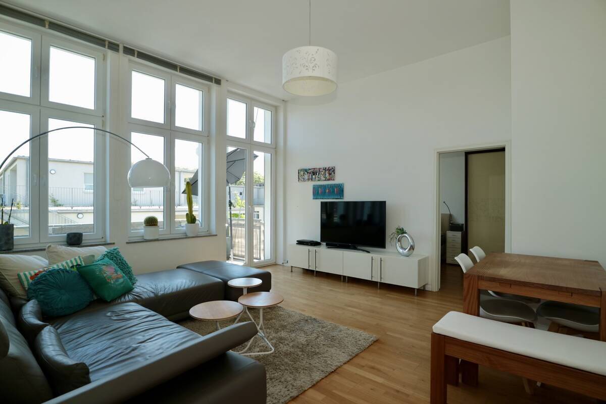 2-Zimmer-Wohnung mit großzügigem Raumgefühl – 50769 Köln – Bild 1 von 6