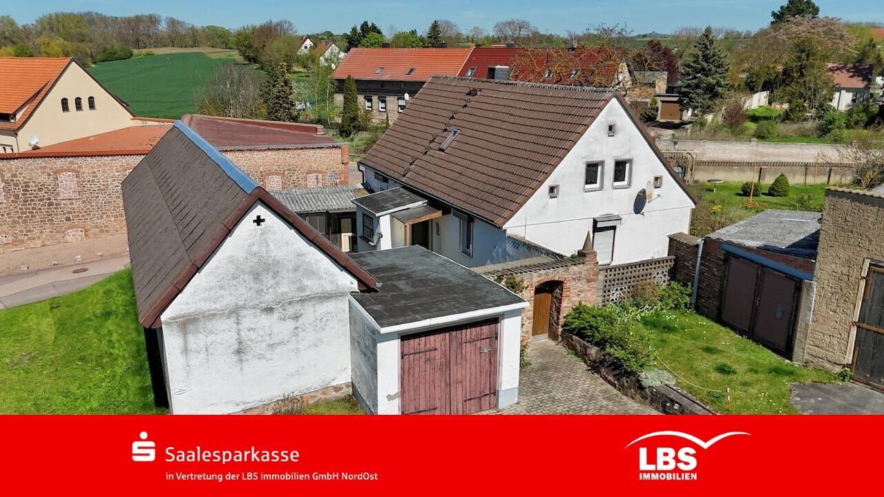 Haus mit Hof, Scheune und Garten