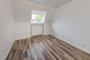 Provisionsfrei! Großzügige 4-Zimmer-Dachgeschosswohnung in Lütgendortmund. – 44388 Dortmund – Vorschaubild 6