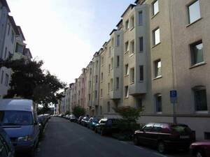 Wohnen in der Alsenstraße / 3 Zimmer DG Wohnung mit Dusche / WG tauglich