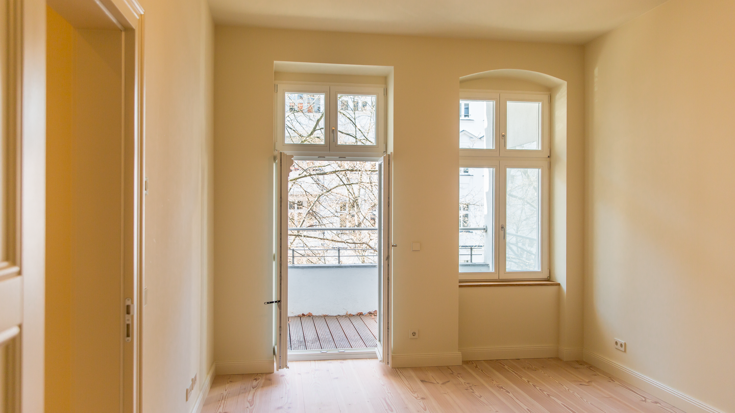 HOMESK - Erstbezug nach Sanierung! 4-Zimmer Altbau mit je Balkonen und Bädern im Prenzlauer Berg