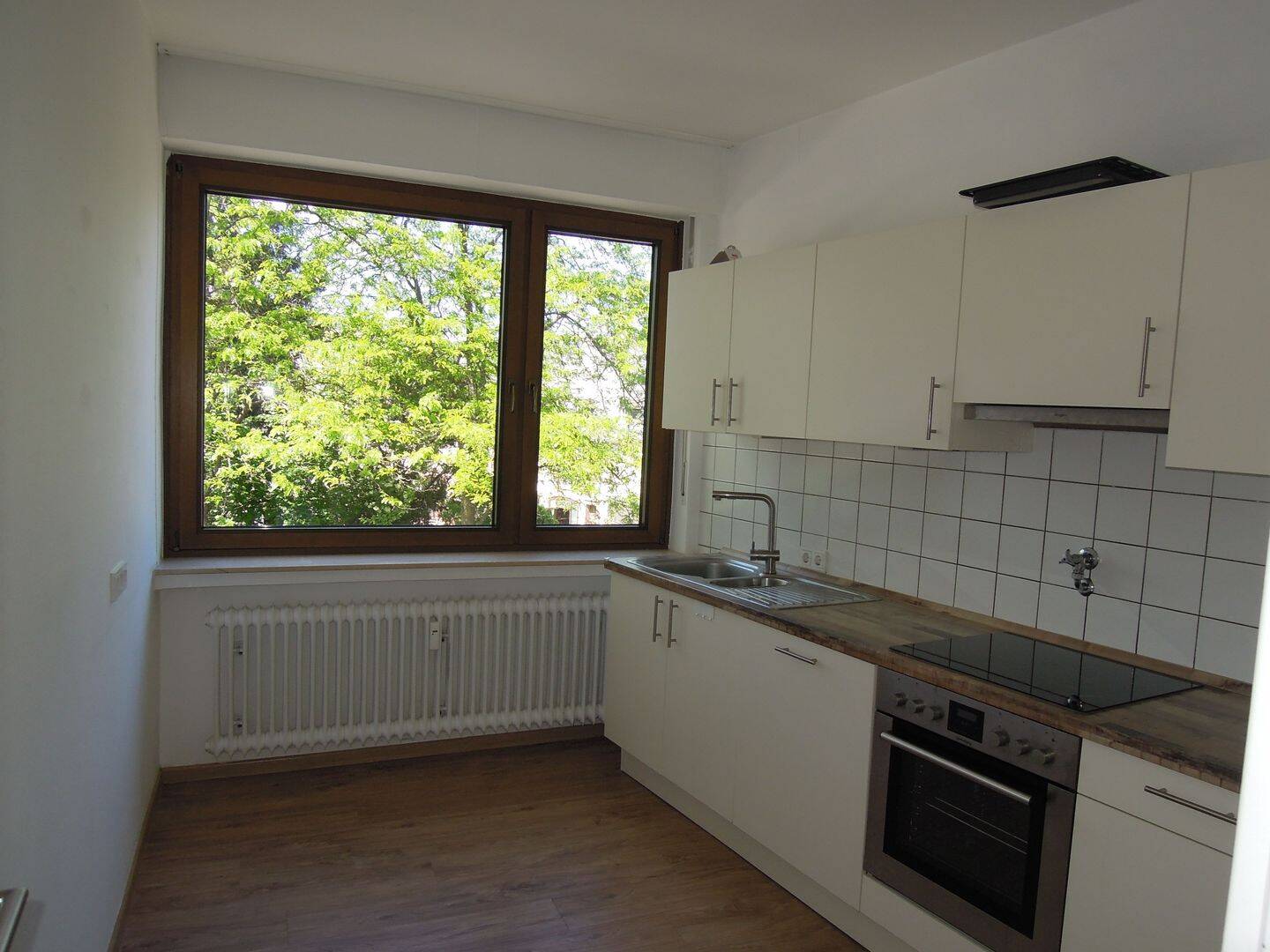 - R E S R V I E R T - Trier, Nähe Konstantin Basilika und Palastgarten - Helle 3 ZKB Wohnung in einem Dreifamilienhaus zu verkaufen ! – Trier – Vorschaubild 6