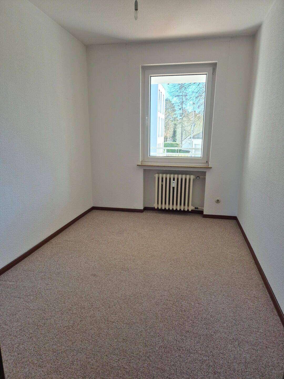 Großzügige 4-Zimmerwohnung mit Balkon in begehrter Wohnlage von Bonn-Röttgen! – Bonn – Vorschaubild 5