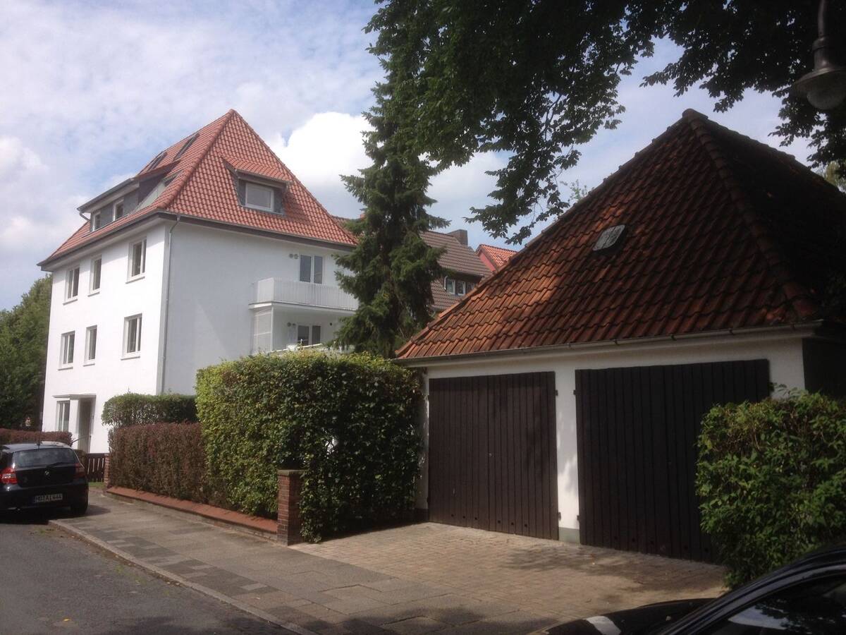 Seltene Gelegenheit / Attraktives Mehrfamilienhaus / Provisionsfrei – 28309 Bremen – Bild 1 von 9
