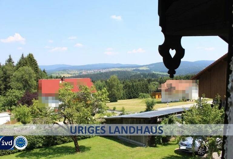FERNBLICK - URIGES LANDHAUS MIT NEBENGÄUBEDEN – Freyung – Bild 1 von 9